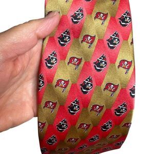 Tampa Bay Buccaneers NFL Men’s Tie 100% Silk